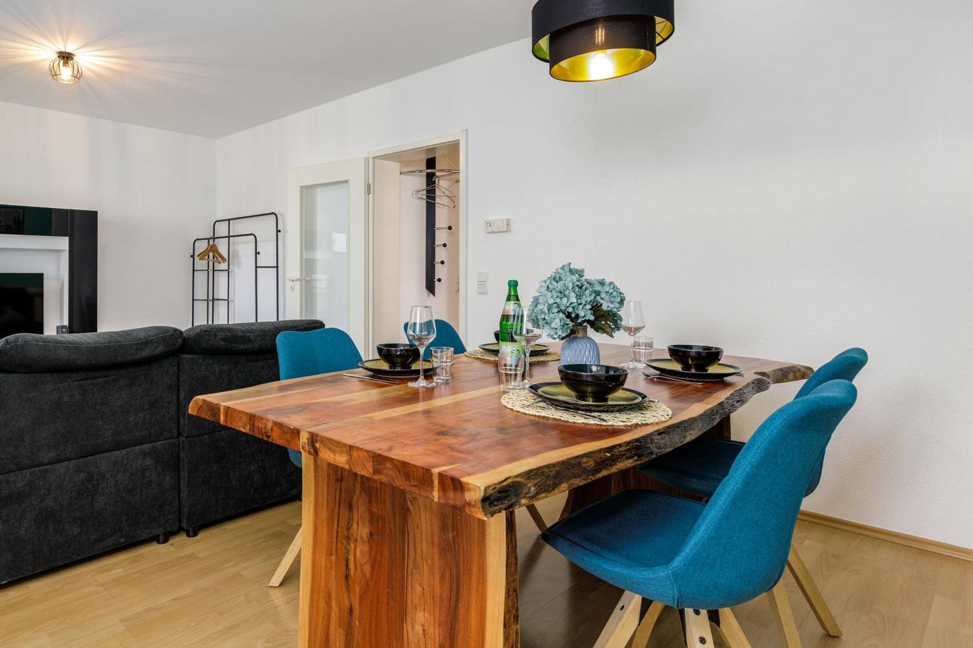 2 Zimmer Wohnung, Kueche, Bad, Balkon, Netflix Alzey Bagian luar foto